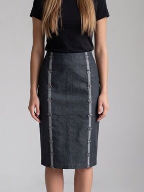 🌻Anthro. Beth Bowley Denim Pencil Skirt 3-D Flower Accent Straight Fit Size 2